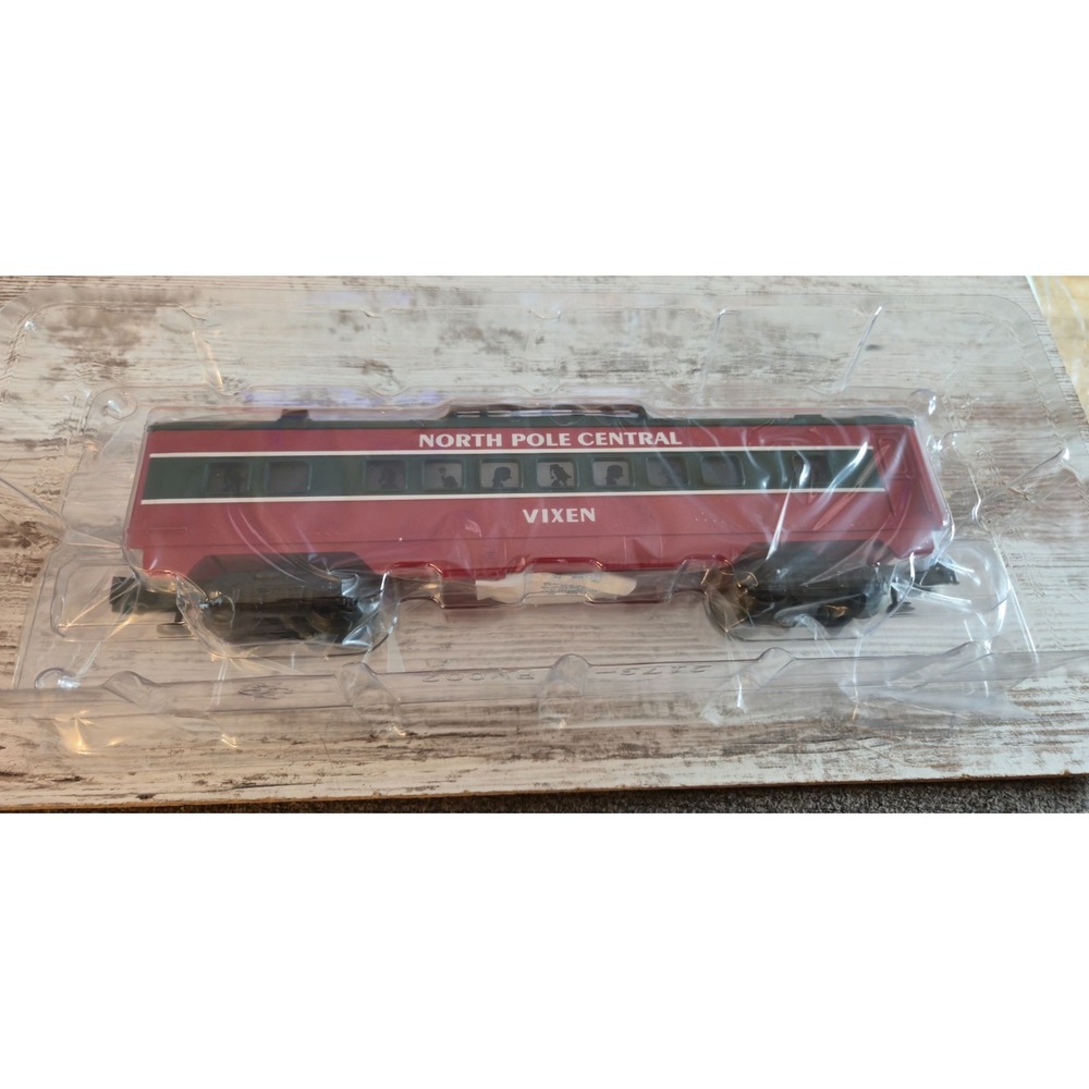 Lionel 6-25196 North Pole Central Vista Dome Vixen Passenger Car O Gauge - NIB - Picture 5 of 16